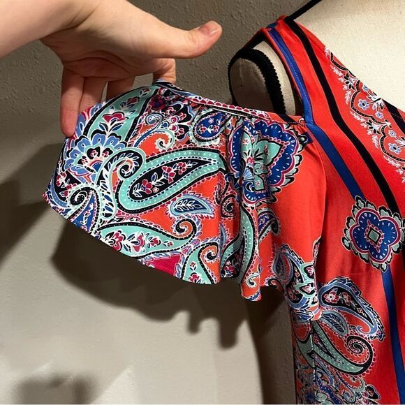 A-line loose fit v-neck short sleeve cold shoulder paisley print dress - Picture 3 of 13